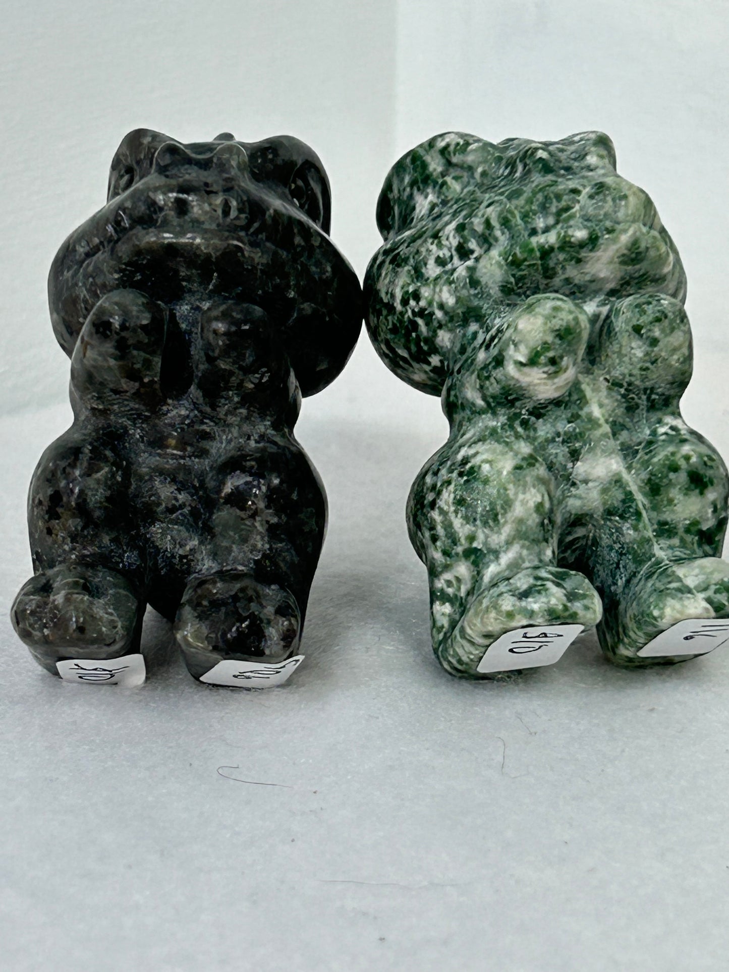 SMALL DINOSAUR CARVING
