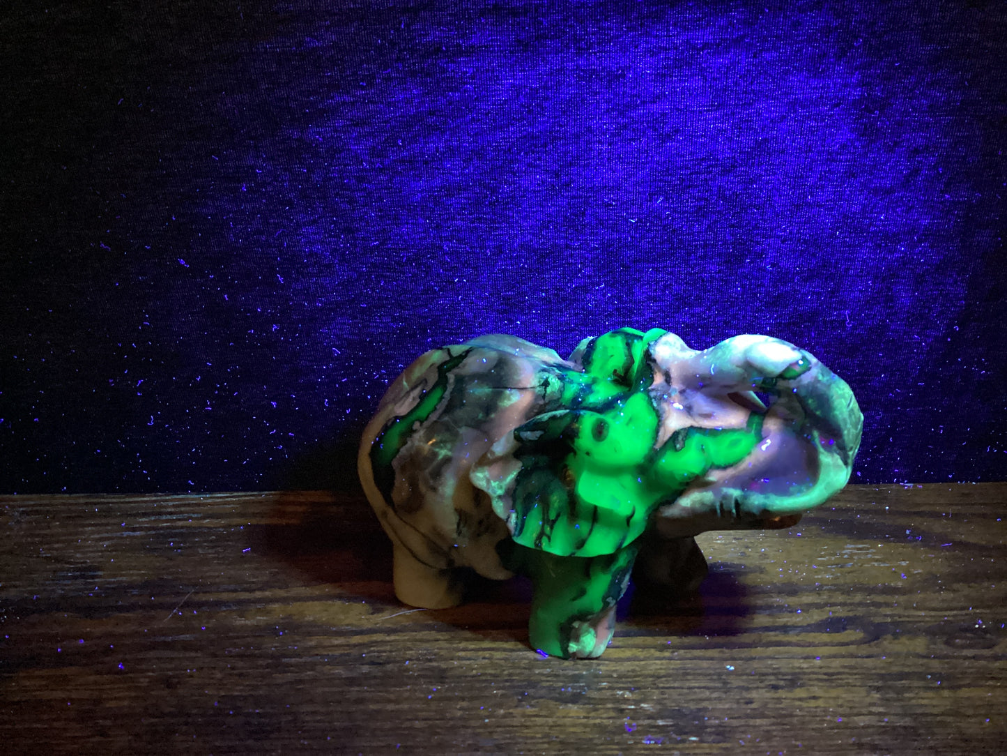 Volcano Agate Elephant with Red UV Reaction: Strength, Prosperity, and Radiance ๐๐