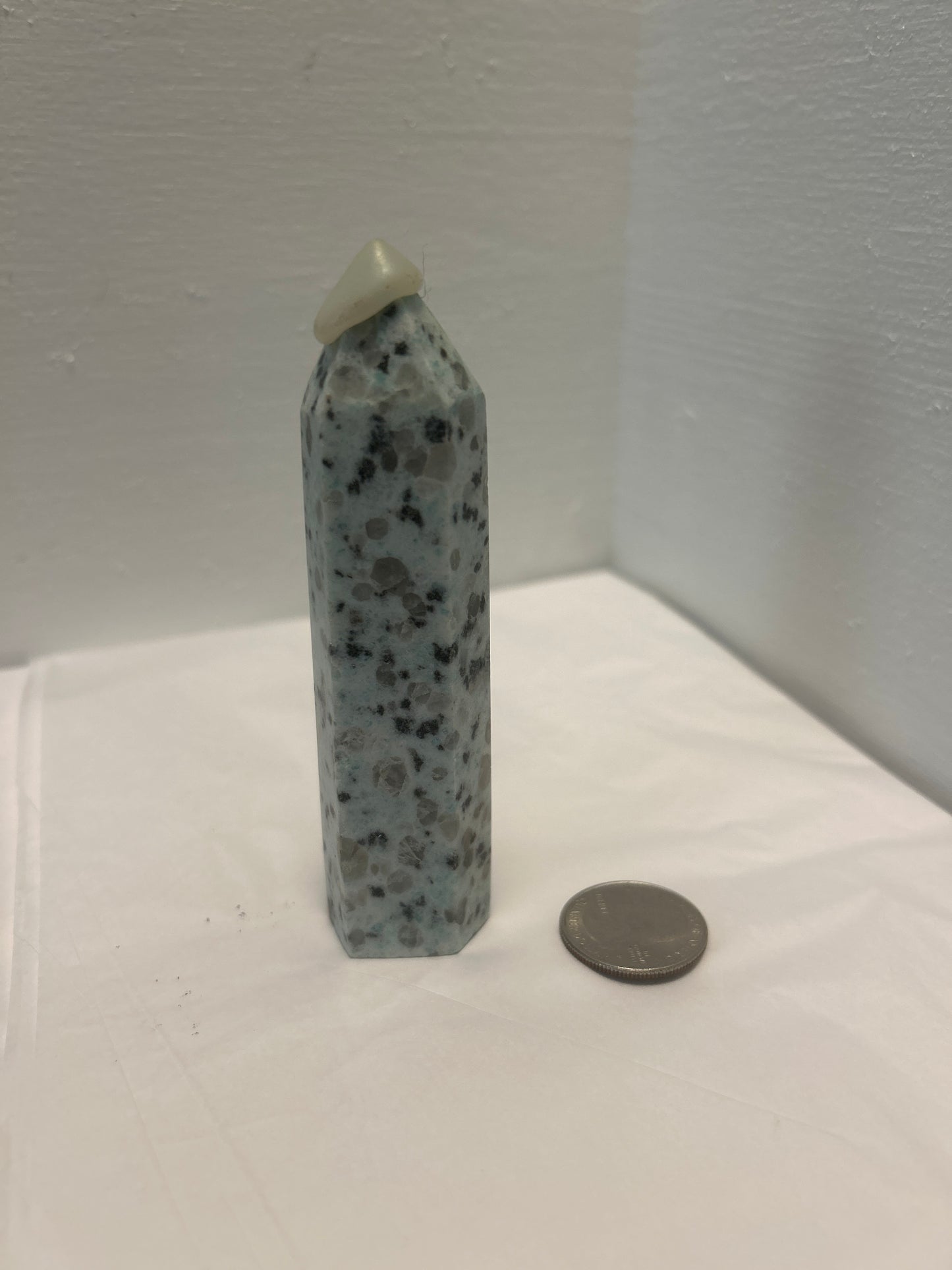 KIWI JASPER TOWER- Embrace Nurturing, Tranquility, and Emotional Healing