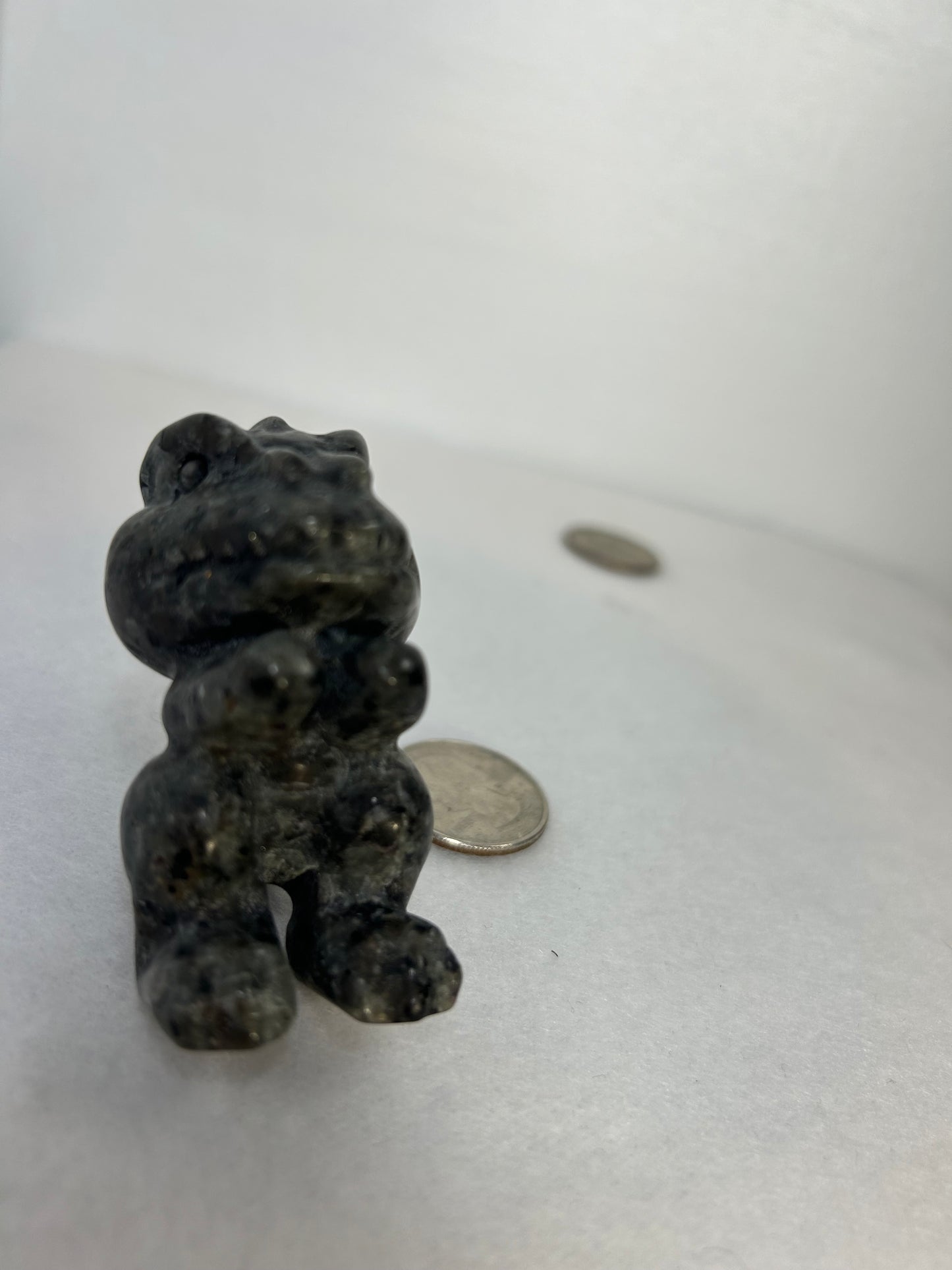 SMALL DINOSAUR CARVING