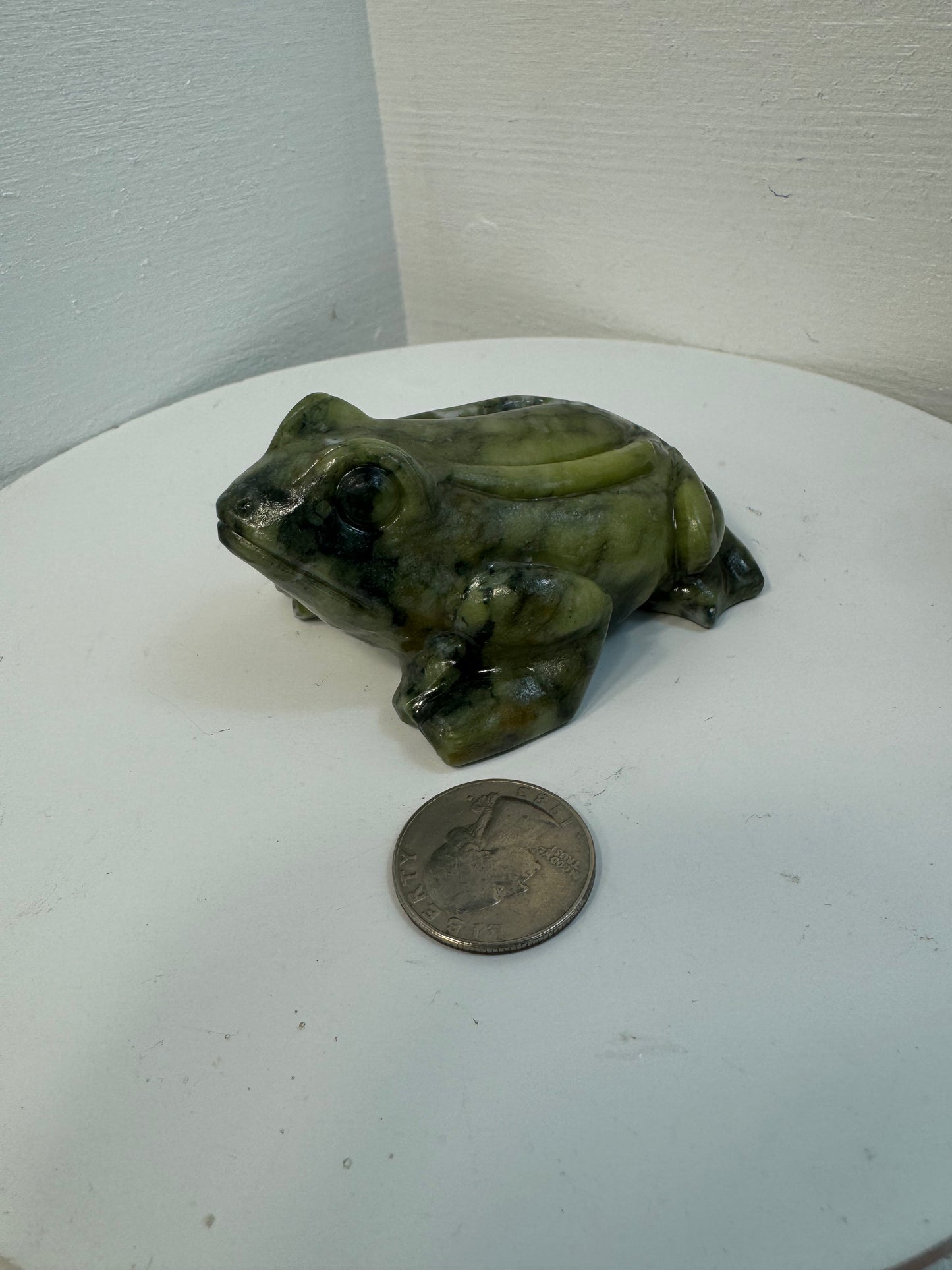 GREEN JADE FROG-Prosperity, Renewal, and Emotional Balance