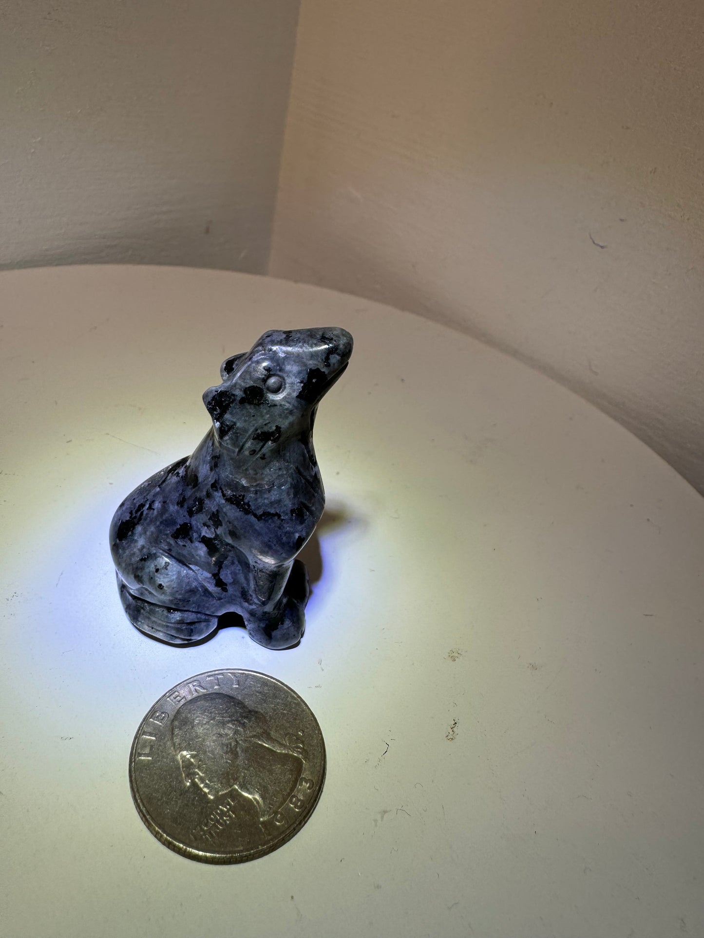 HOWLING WOLF-Strength, Intuition, and Connection to Nature