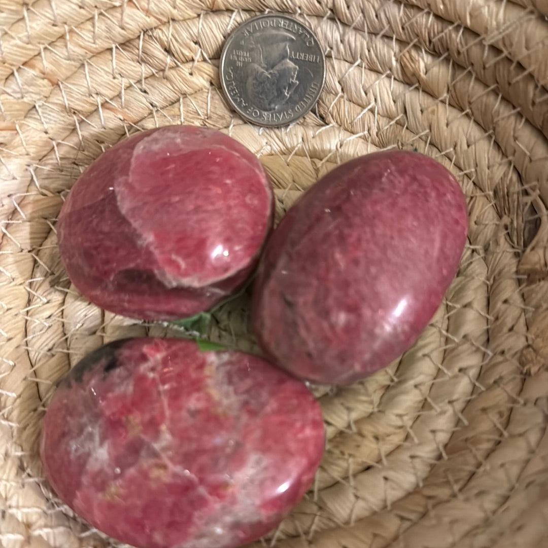 RHODONITE PALM STONE-compassion, gratefulness, healing ￼