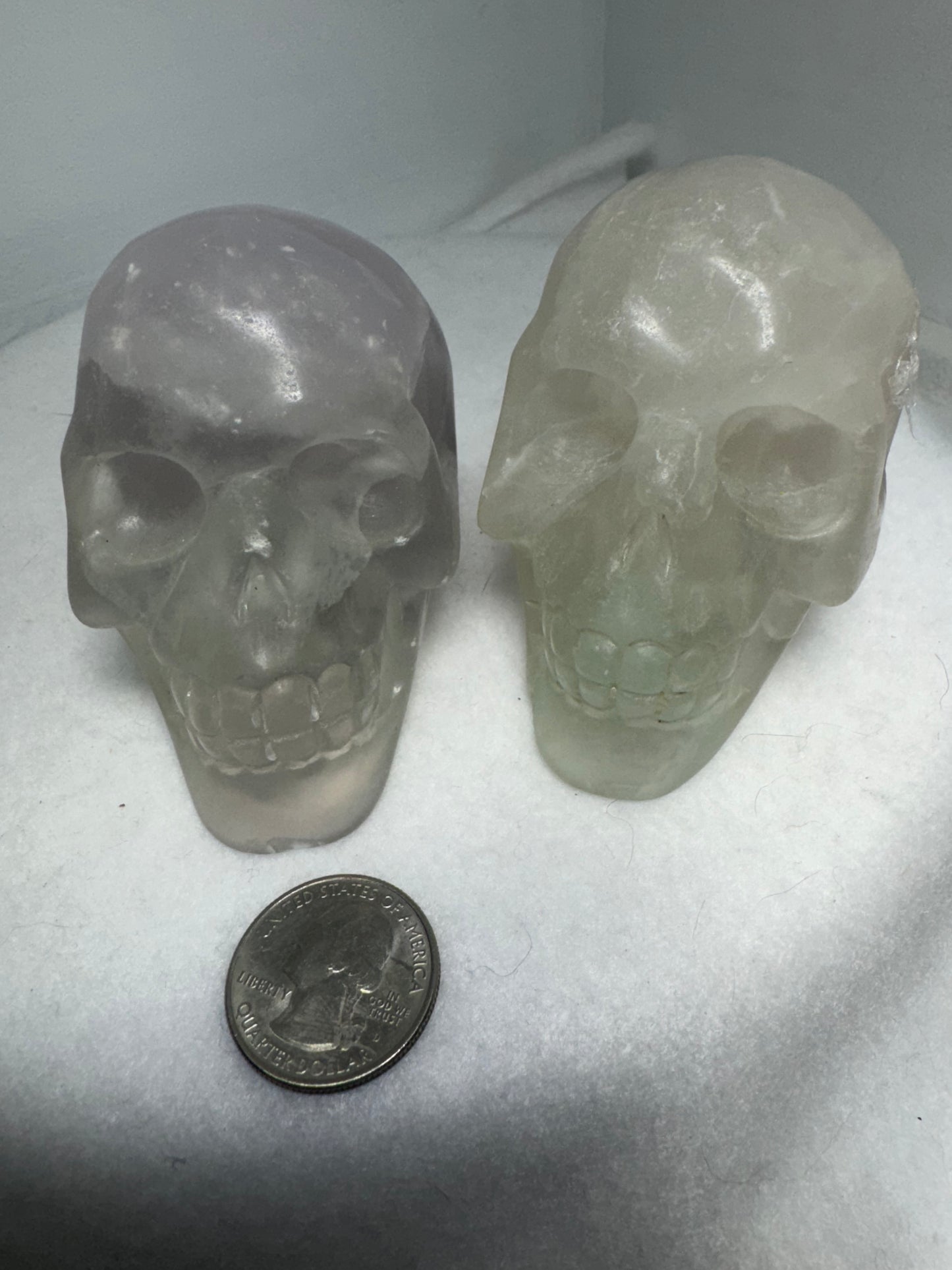 FLUORITE SKULL- clarity, focus, growth